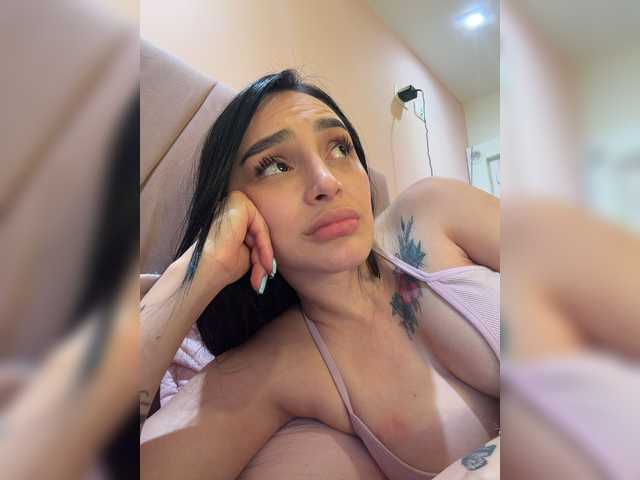 AprilRosse live webcam show