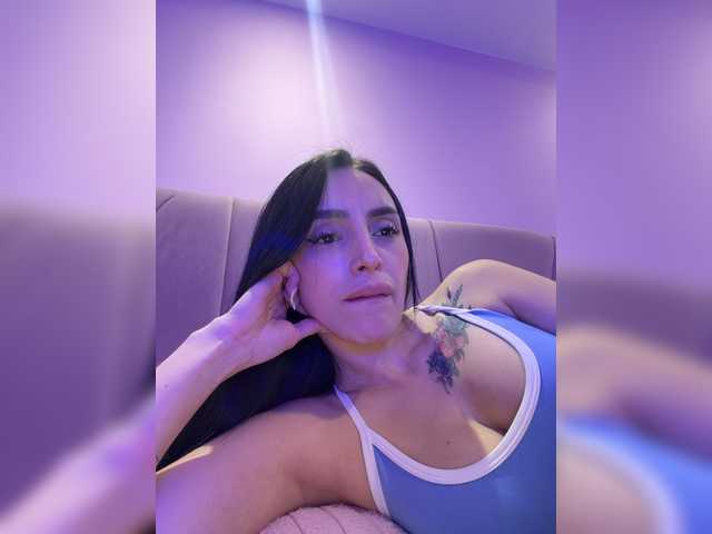 AprilRosse live cam on BongaCams