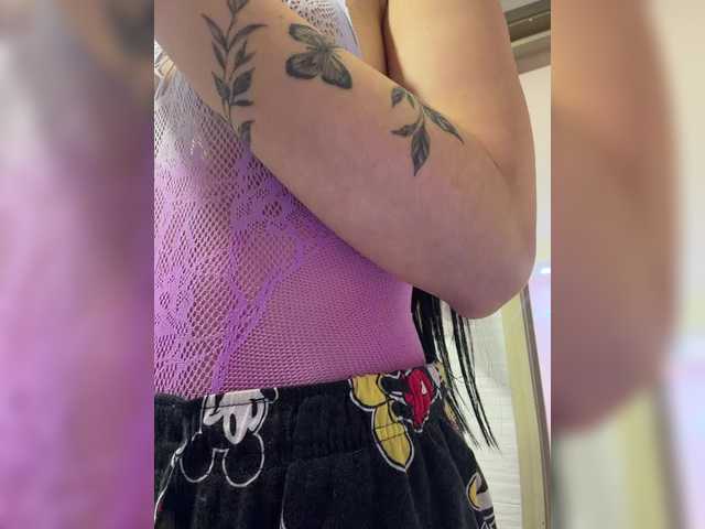 AprilRosse live cam on BongaCams