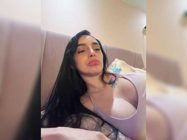 AprilRosse live cam on BongaCams