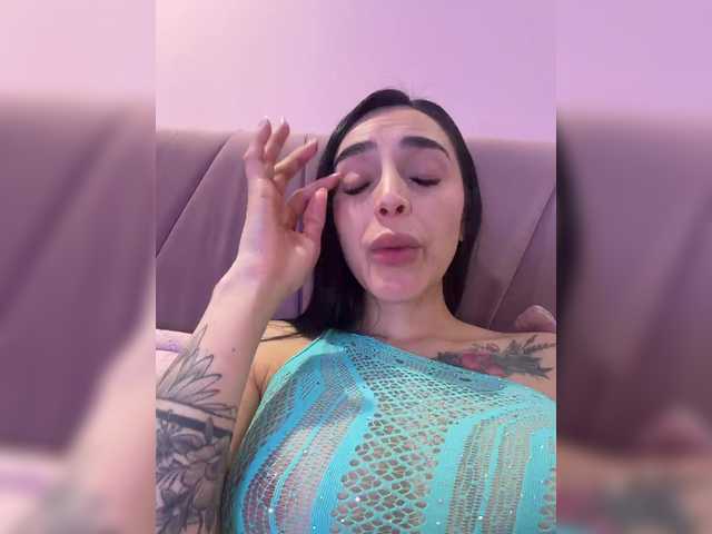 AprilRosse live cam on BongaCams