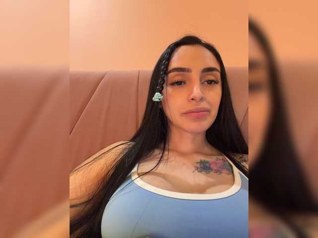 AprilRosse live cam on BongaCams