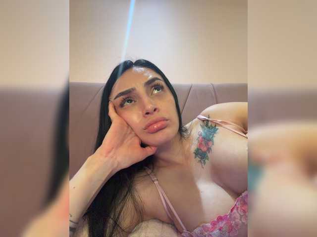 AprilRosse live cam on BongaCams