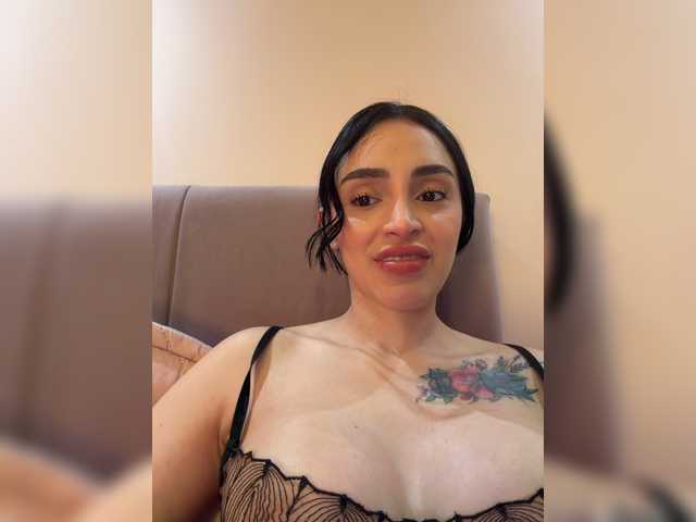 AprilRosse live cam on BongaCams