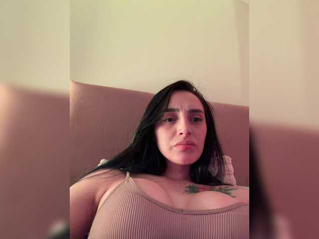 AprilRosse live cam on BongaCams