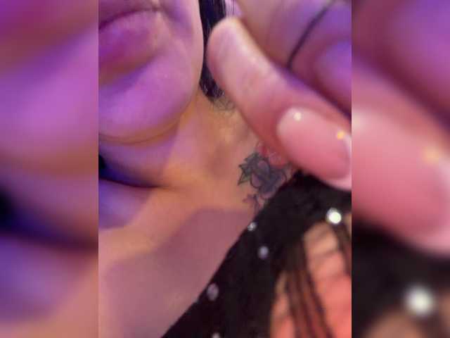 AprilRosse live cam on BongaCams