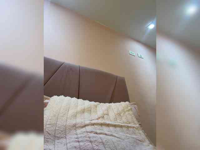 AprilRosse webcam