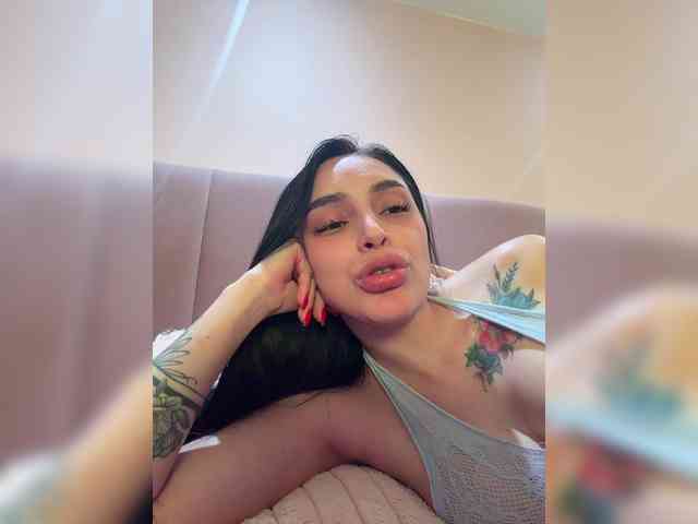 AprilRosse webcam