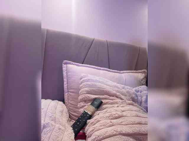 AprilRosse webcam