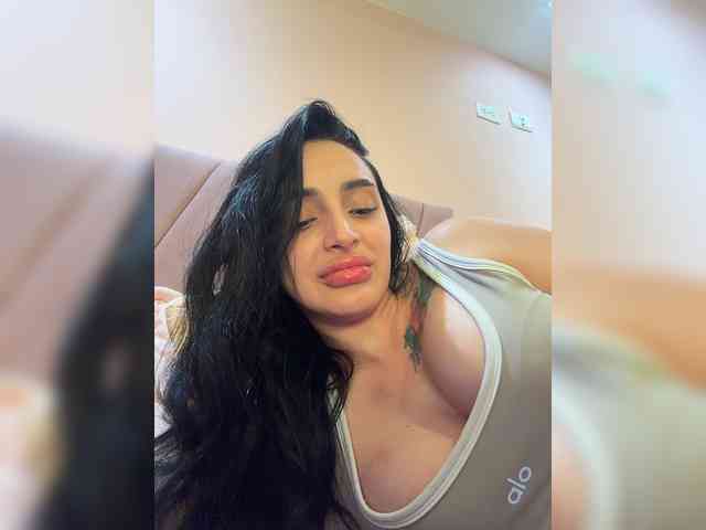 AprilRosse webcam