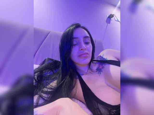 AprilRosse webcam