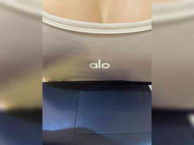 AprilRosse webcam