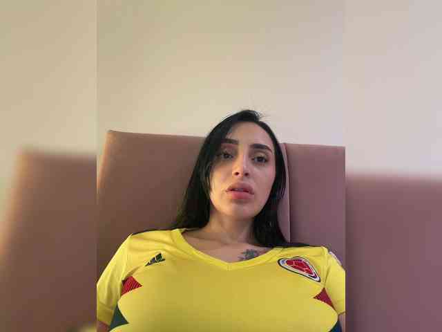 Modelo: AprilRosse