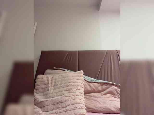 AprilRosse webcam
