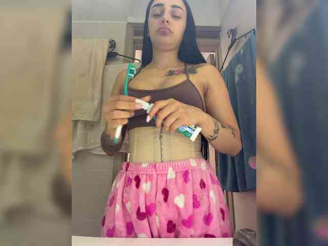 AprilRosse webcam