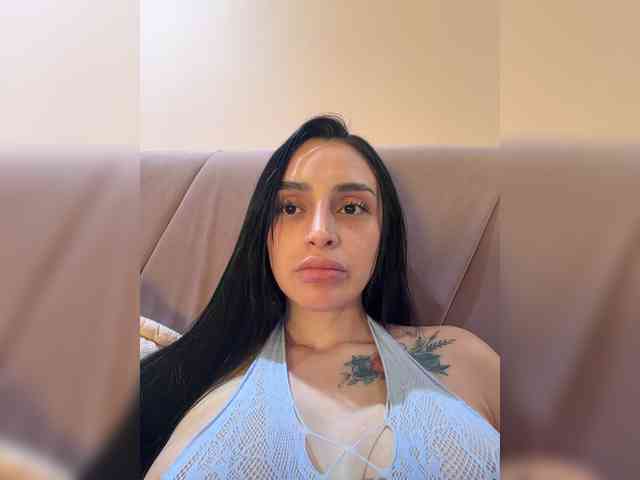 AprilRosse webcam