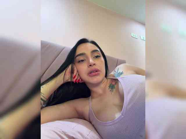 AprilRosse webcam