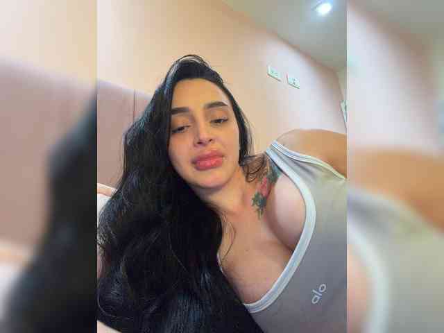 AprilRosse webcam
