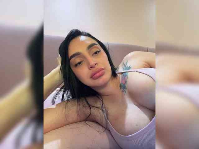 AprilRosse webcam
