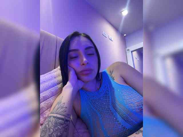 AprilRosse webcam