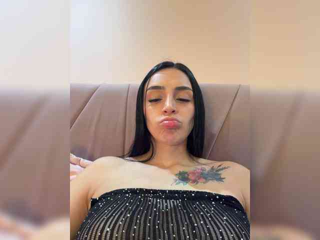 AprilRosse webcam
