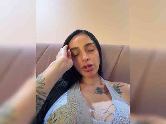 AprilRosse webcam