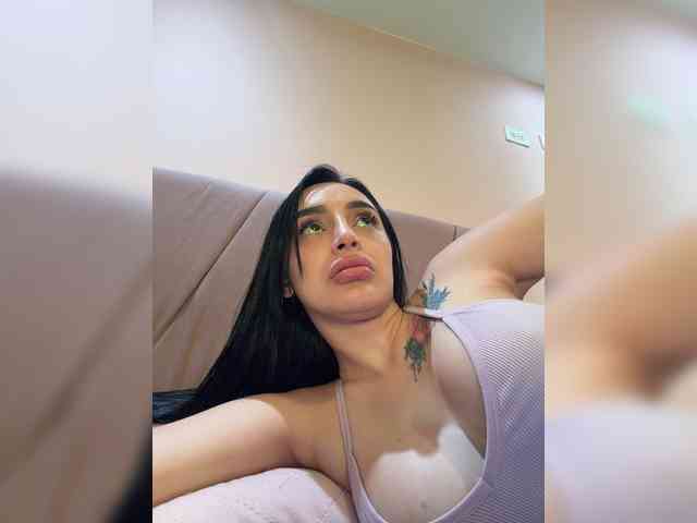 Modelo: AprilRosse
