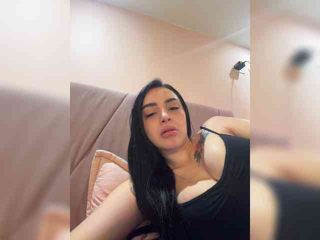AprilRosse webcam
