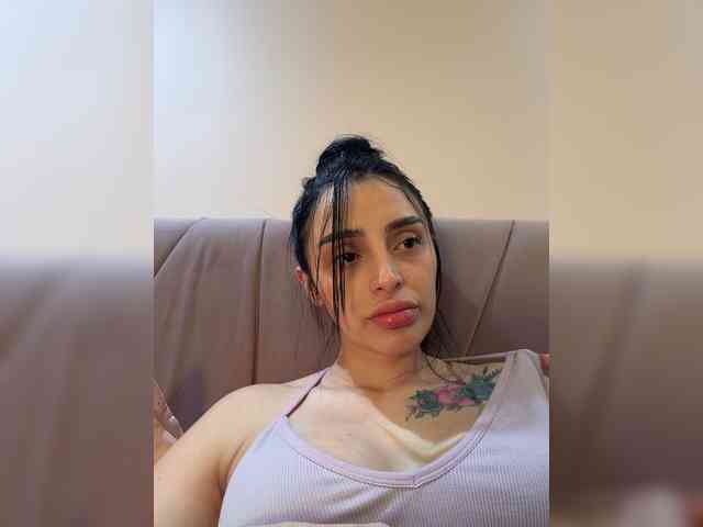 AprilRosse webcam