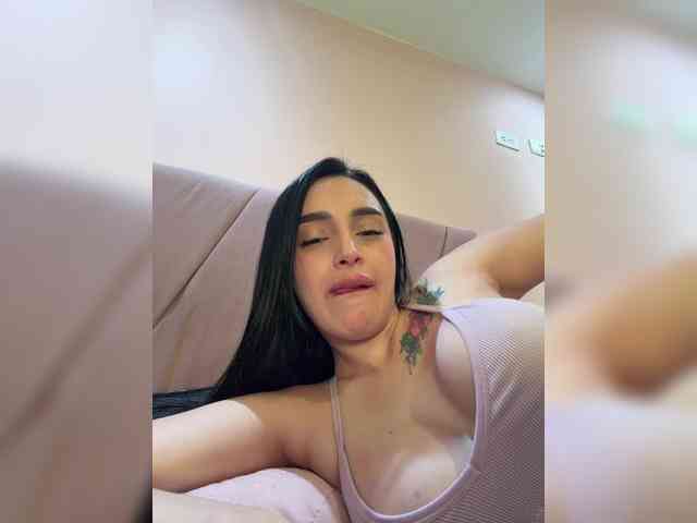 AprilRosse webcam