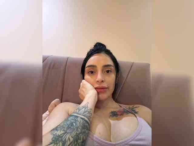 AprilRosse webcam