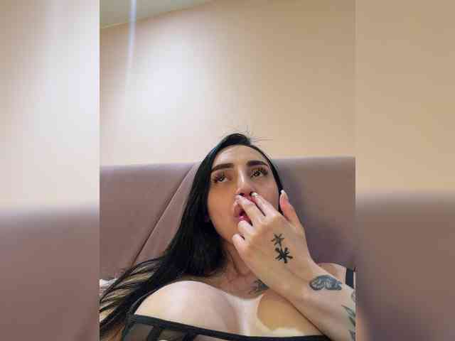 AprilRosse webcam