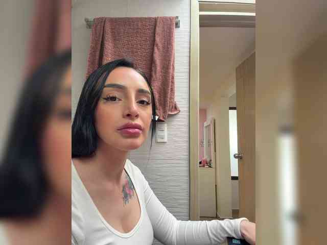 AprilRosse webcam