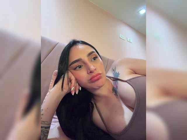 AprilRosse webcam