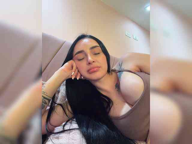 AprilRosse webcam