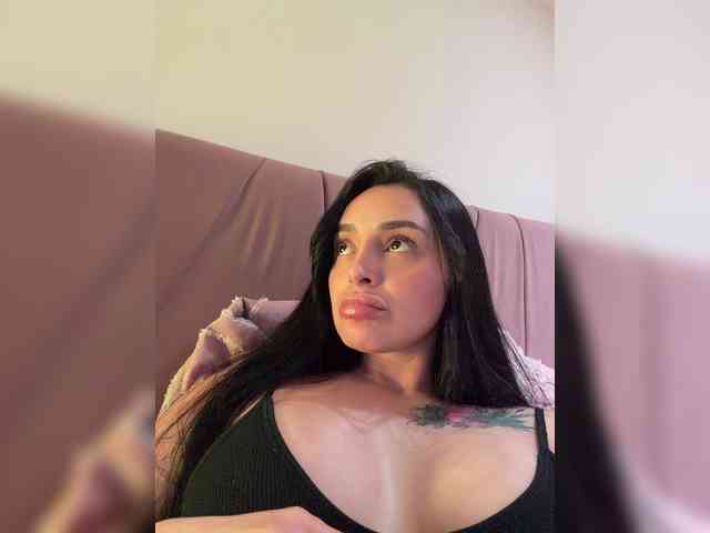 Model: AprilRosse