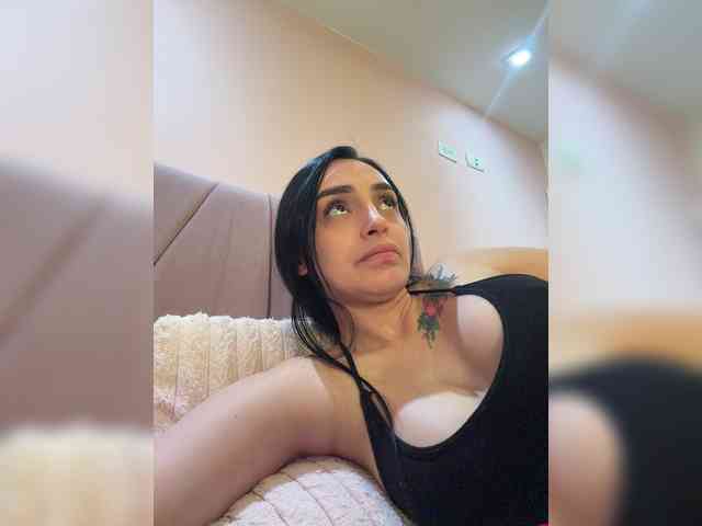 AprilRosse webcam