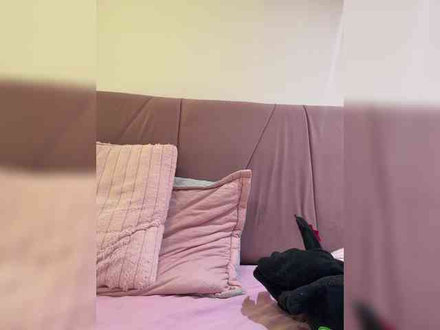 AprilRosse webcam