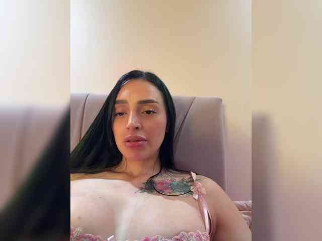 AprilRosse webcam