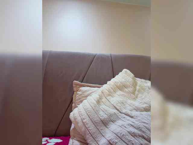 AprilRosse webcam