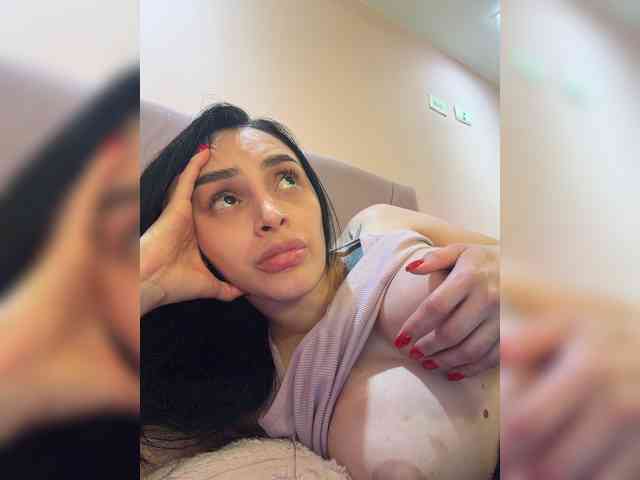 AprilRosse webcam