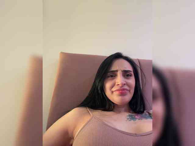AprilRosse webcam