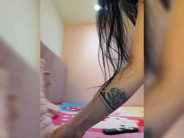 AprilRosse webcam