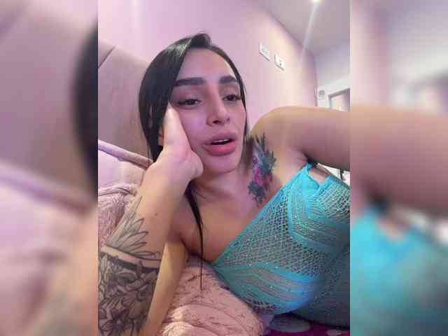 AprilRosse webcam