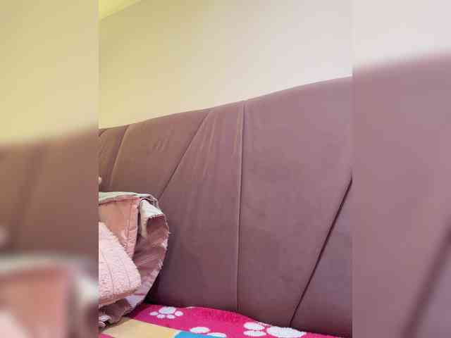 AprilRosse webcam