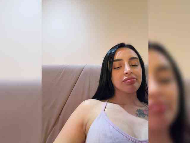 AprilRosse webcam
