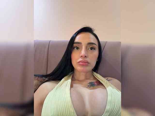 AprilRosse webcam