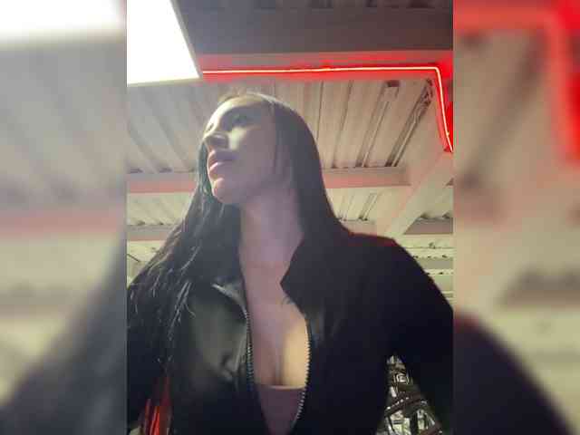 AprilRosse webcam