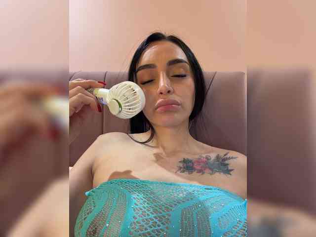 AprilRosse webcam