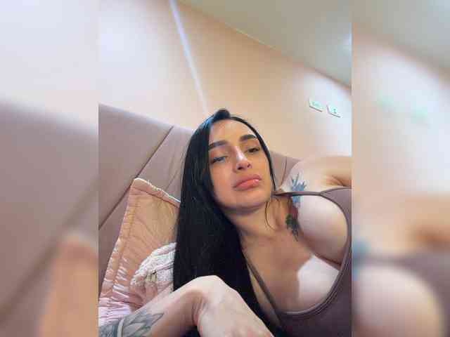 AprilRosse webcam